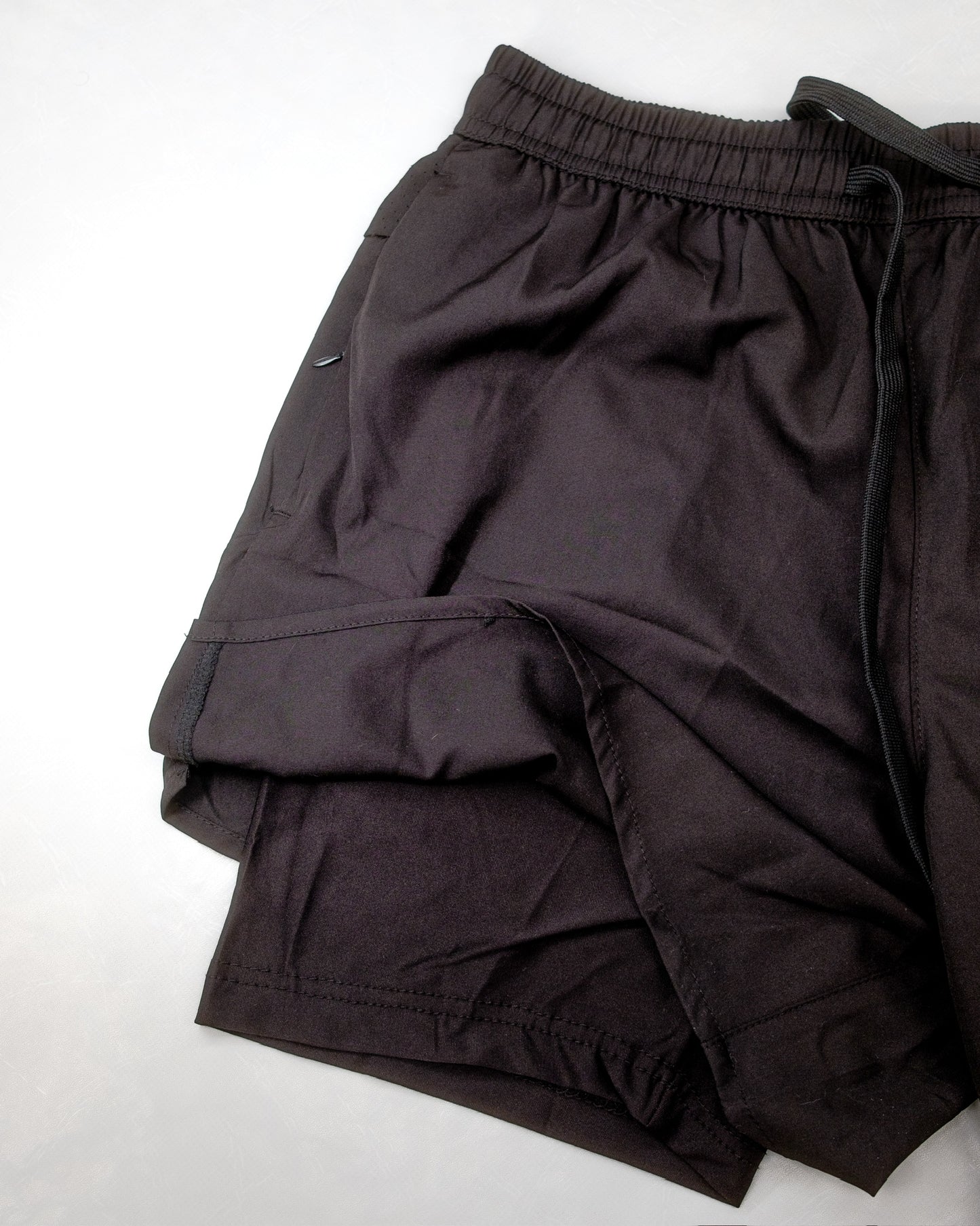 black reap gym shorts with zip pockets