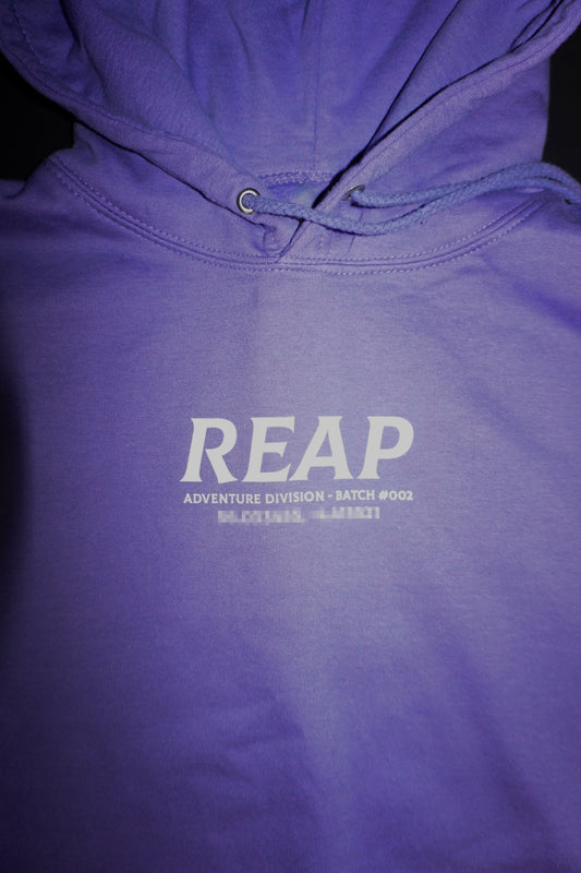Why a Hoody & Shorts is the best outfit choice.